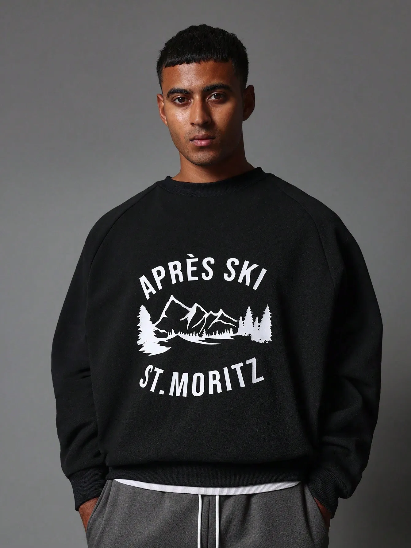 Christmas Regular Fit Crew Neck Sweatshirt With Graphic Print