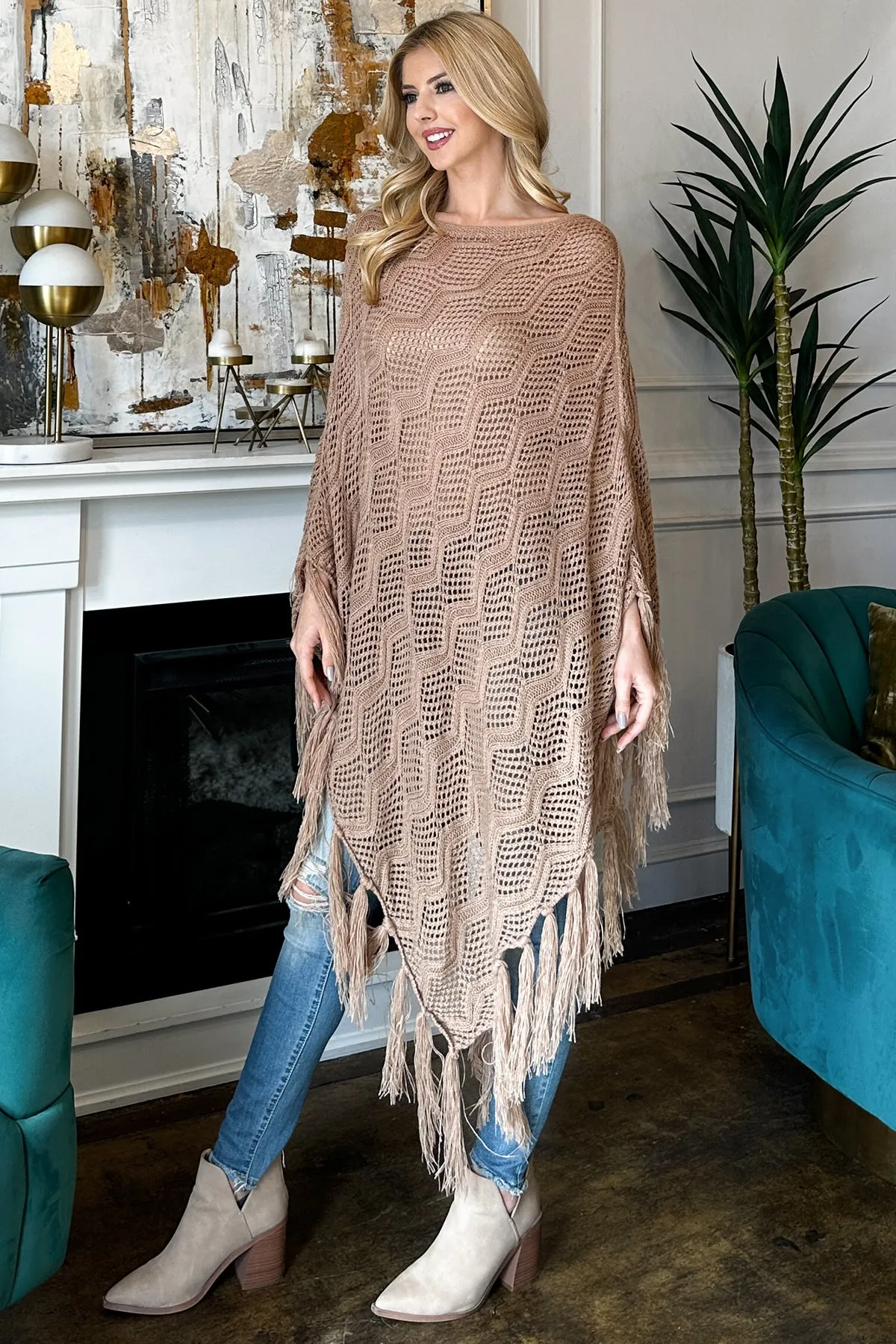 KNITTED NET WAVE PATTERN FRINGE TASSEL POCHO