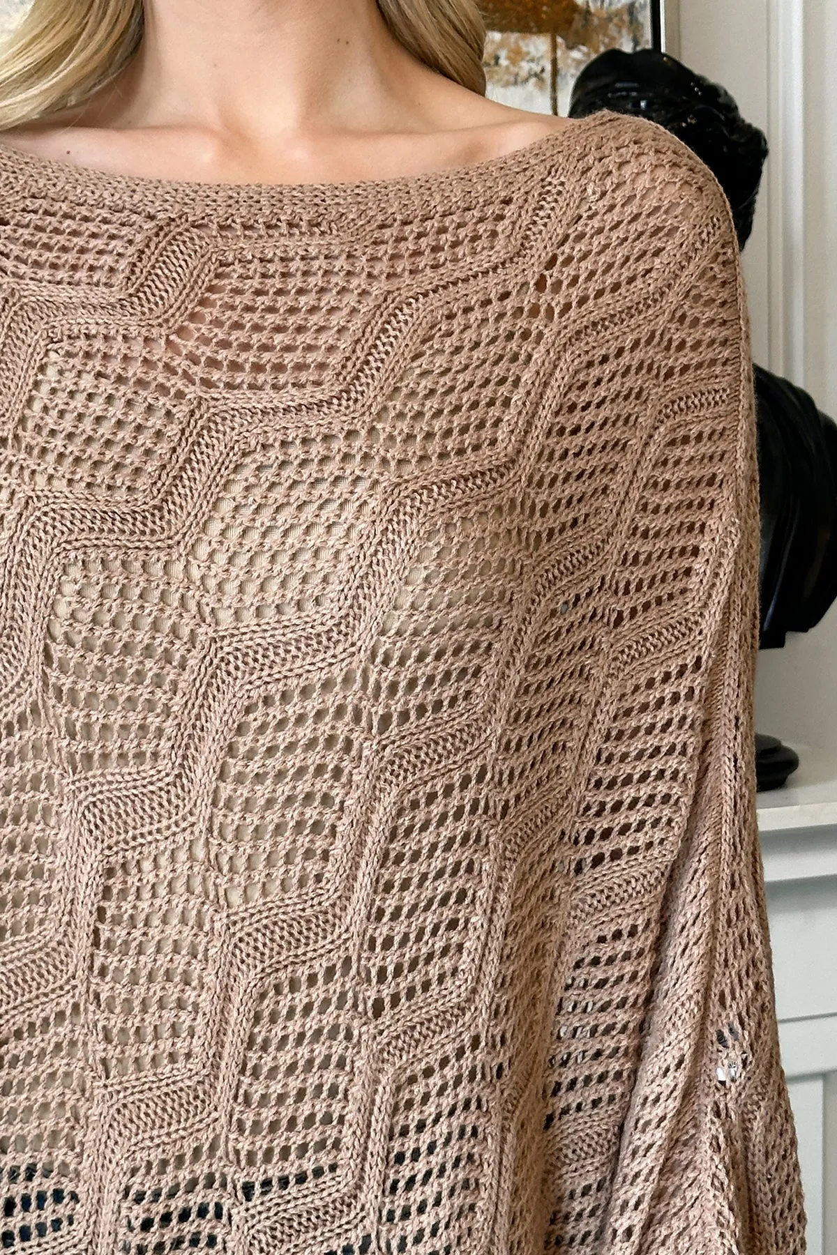 KNITTED NET WAVE PATTERN FRINGE TASSEL POCHO