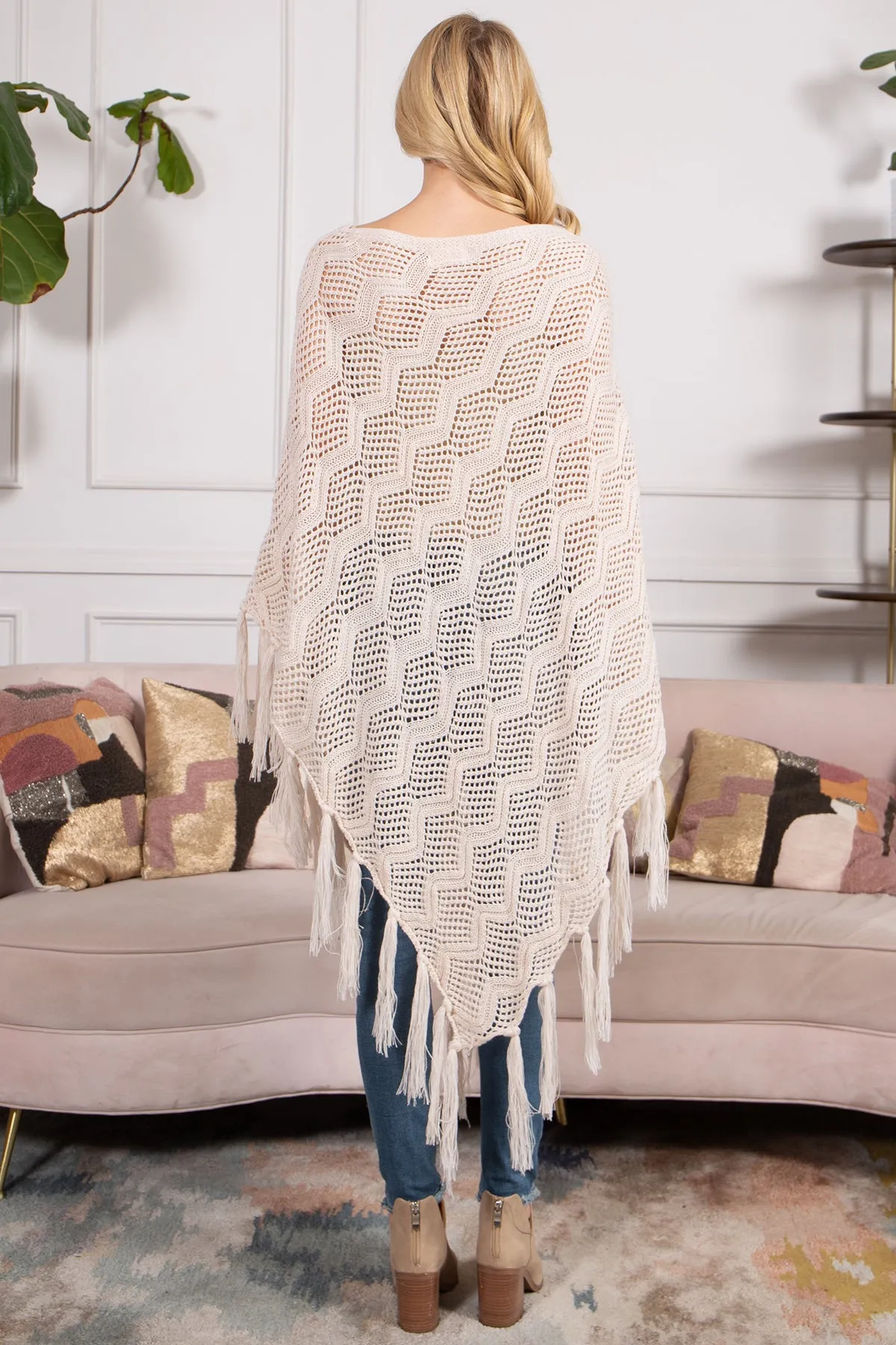 KNITTED NET WAVE PATTERN FRINGE TASSEL POCHO