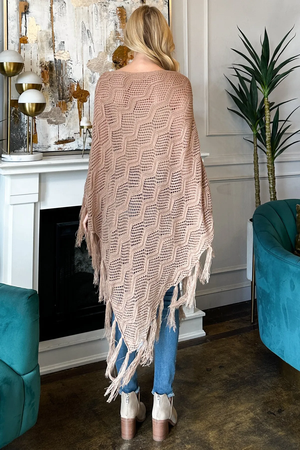 KNITTED NET WAVE PATTERN FRINGE TASSEL POCHO